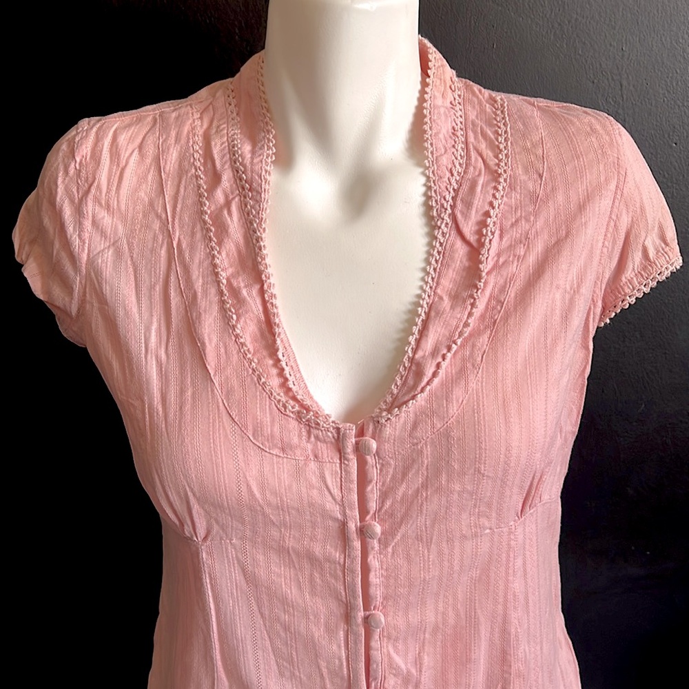 Cap sleeves dressy blouse. Size 4.